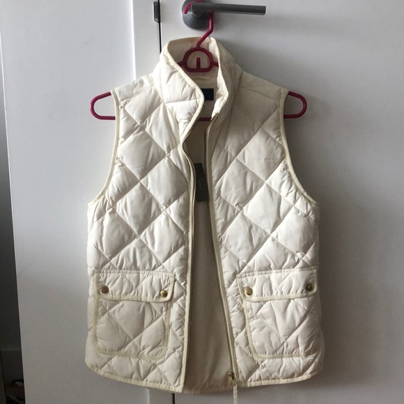 J. Crew Jackets & Blazers - J.CREW Quilted Vest